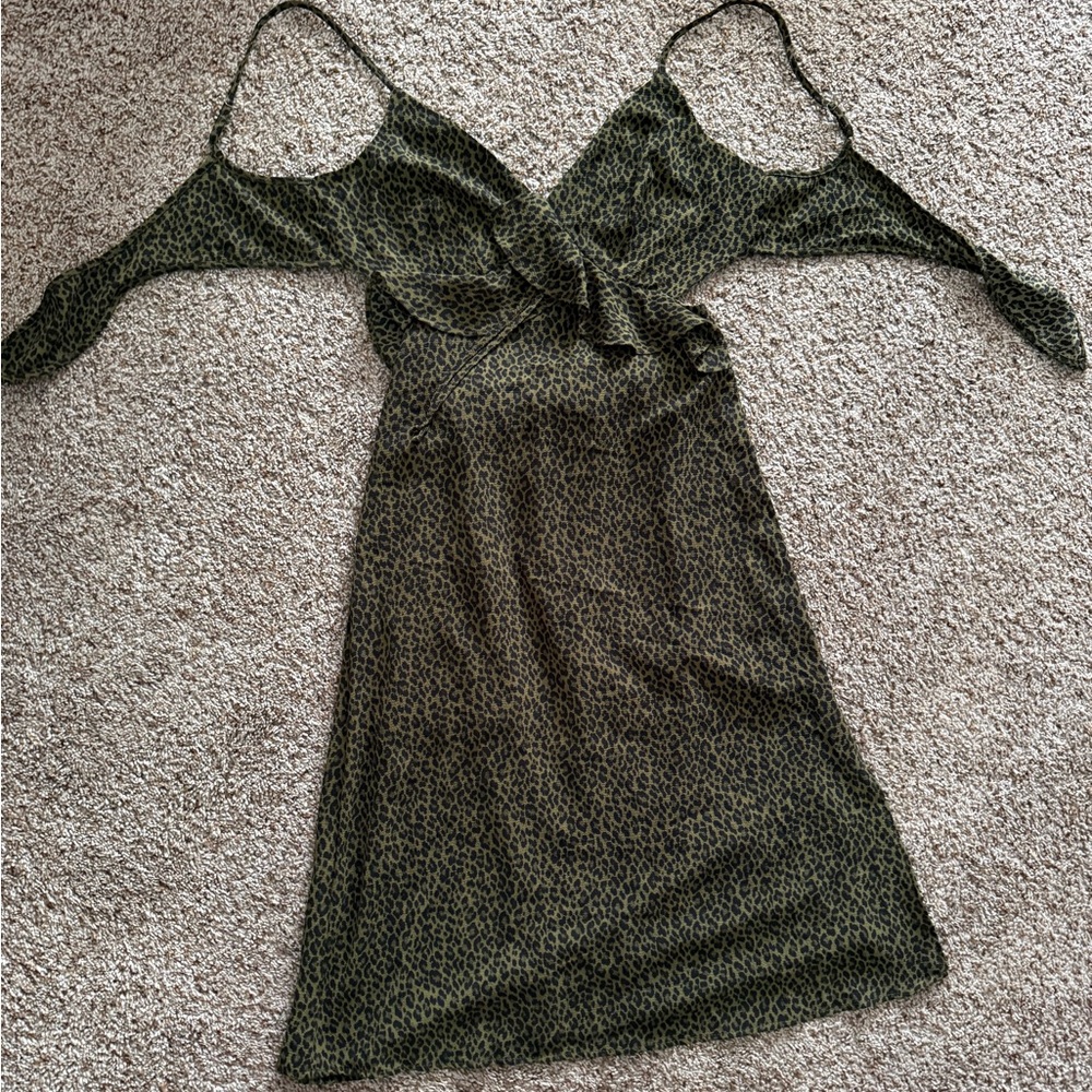 Elegant Leopard Print Dress